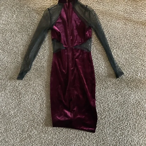 Burgundy medium dress - Picture 7 of 7